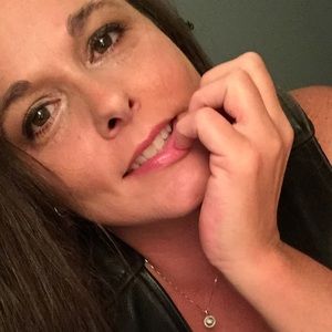 Meet your Posher, Adrienne